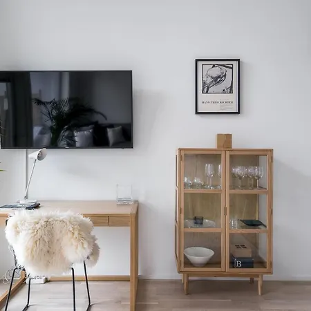 Apartman Luxus -loft 7 Min Train To Airport