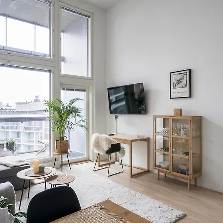 Luxus -loft 7 Min Train To Airport 반타